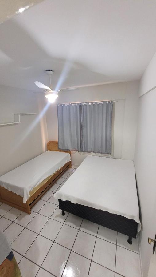 Апартаменти Aconchegante 2 Quartos Com Wifi + 1 Quarto Menor Гуарапарі Екстер'єр фото